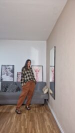 JOGGER CURVI BOTONES - Imagen 19