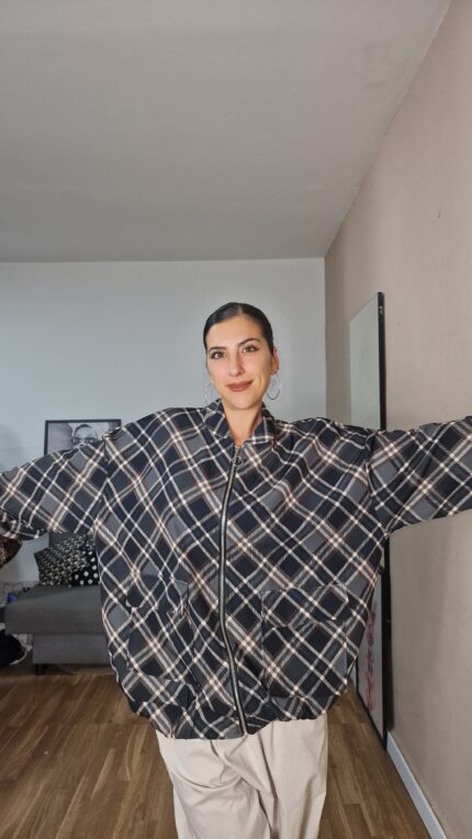 BOMBER CURVI CUADROS