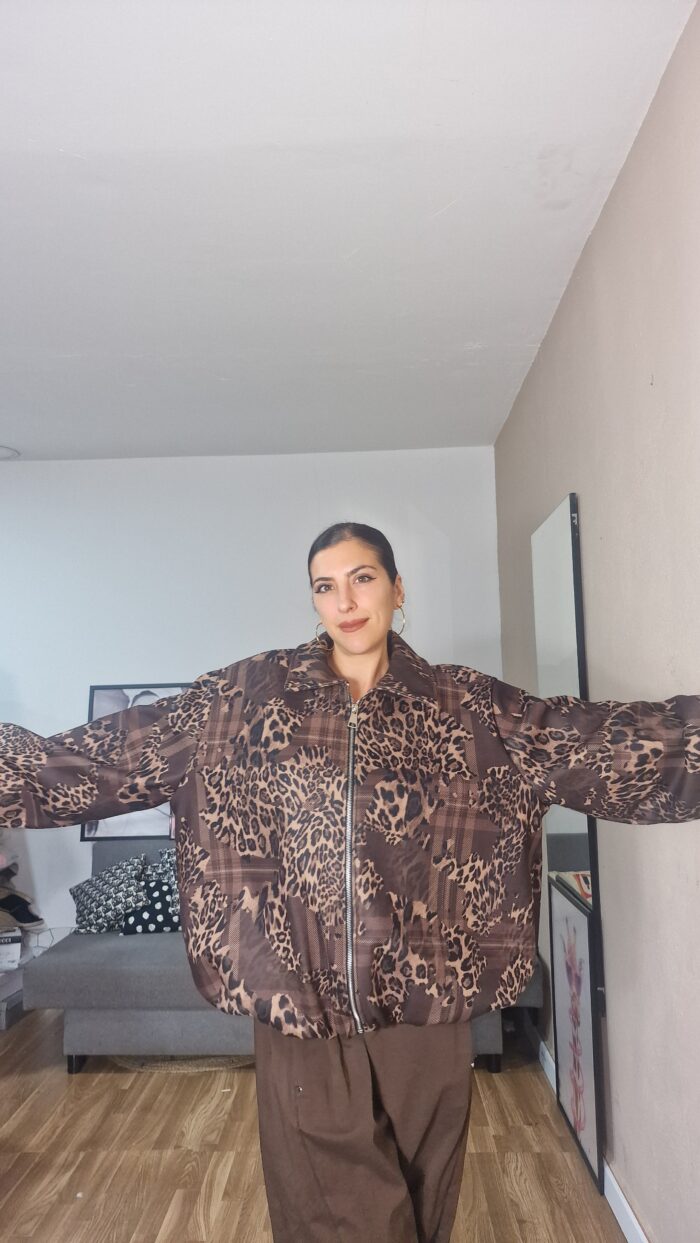 CHAQUETA CURVI ANTE ESTAMPADA - Imagen 2