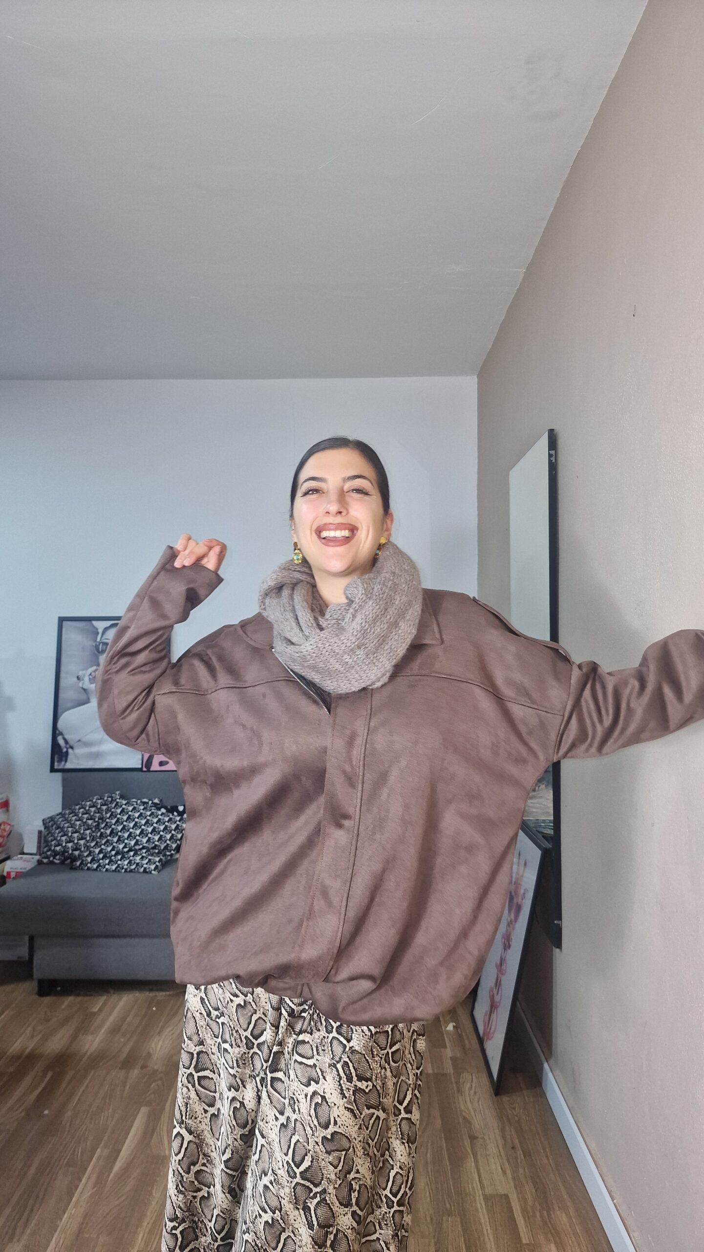 20251028_201259 CHAQUETA CURVI ANTE - Imagen 2