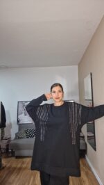 MAXI SUDADERA CURVI TACHUELAS - Imagen 3