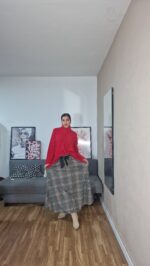 FALDA SEMICURVI CUADROS