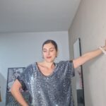 CAMISETA SEMICURVI TERCIOPELO LENTEJUELAS