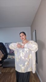 CAMISETA CURVI TULL FLORES - Imagen 6