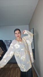 CAMISETA CURVI TULL FLORES - Imagen 5