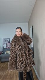 ABRIGO SEMICURVI PELO LEOPARDO - Imagen 3