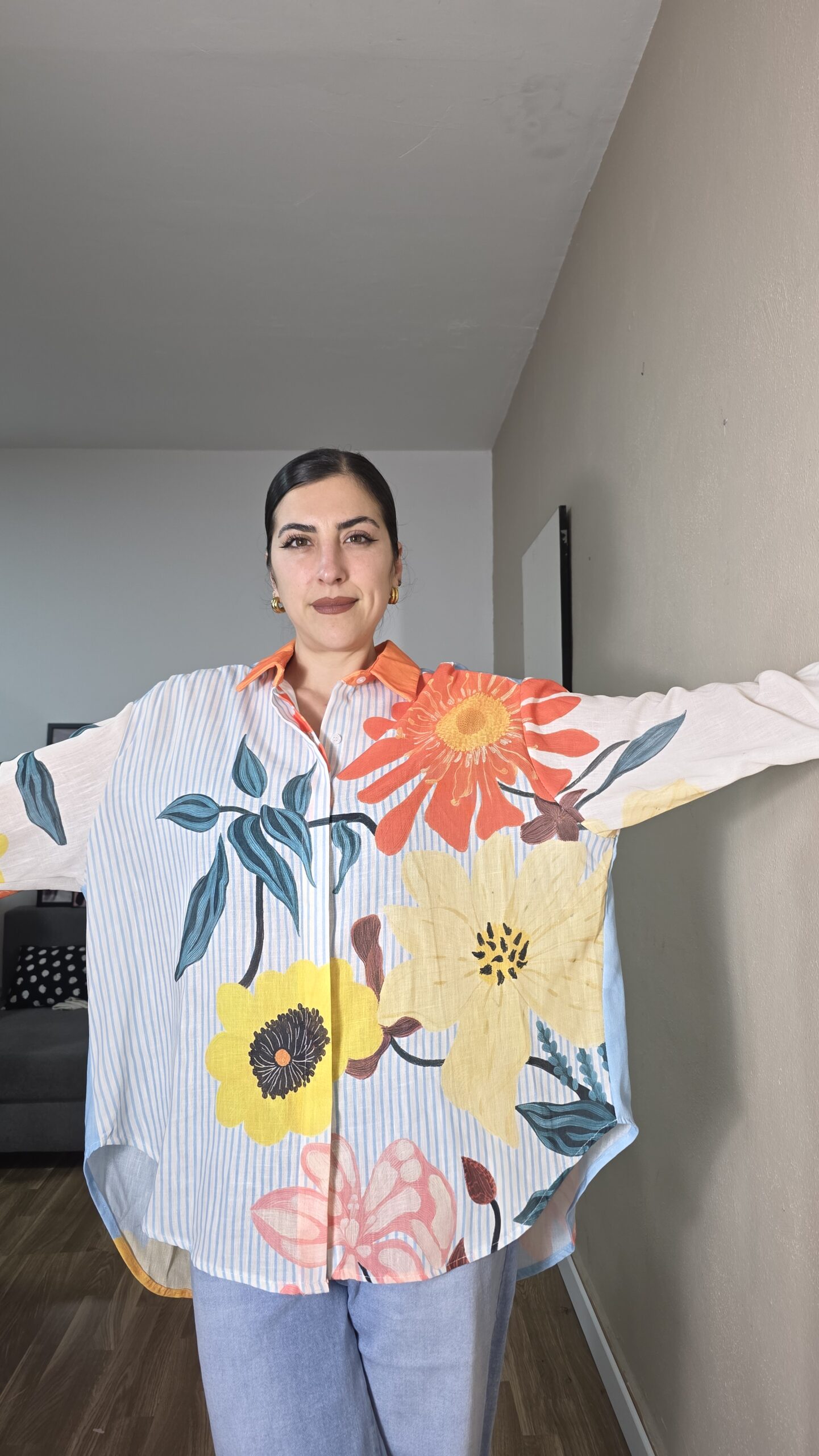 20260213_191739 CAMISA SEMICURVI/CURVI GIRASOLES - Imagen 1