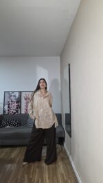 PANTALON CURVI ANCHO LISO - Imagen 7