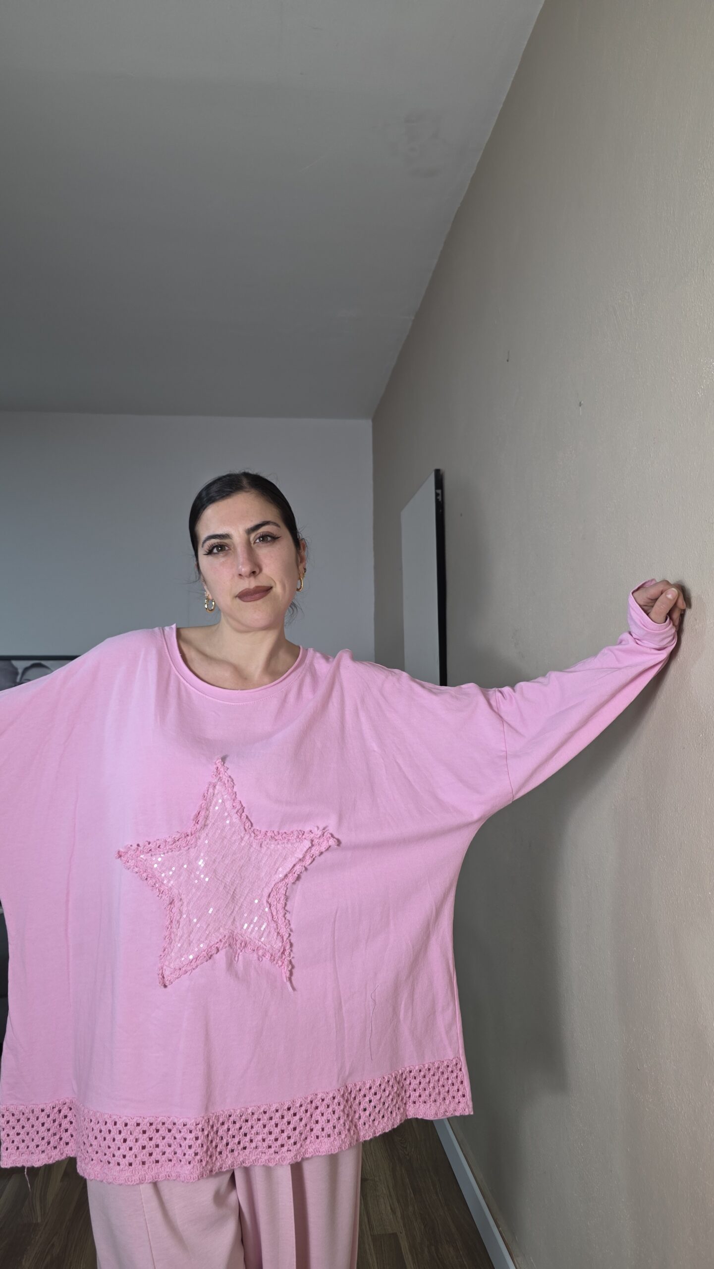 20260219_183457 SUDADERA CURVI STARS - Imagen 1