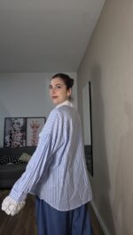 CAMISA CURVI RAYAS CUELLO PERFORADO - Imagen 3