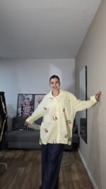 CAMISA CURVI FLORES RELIEVE - Imagen 6