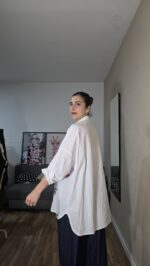 CAMISA CURVI FLORES RELIEVE - Imagen 2