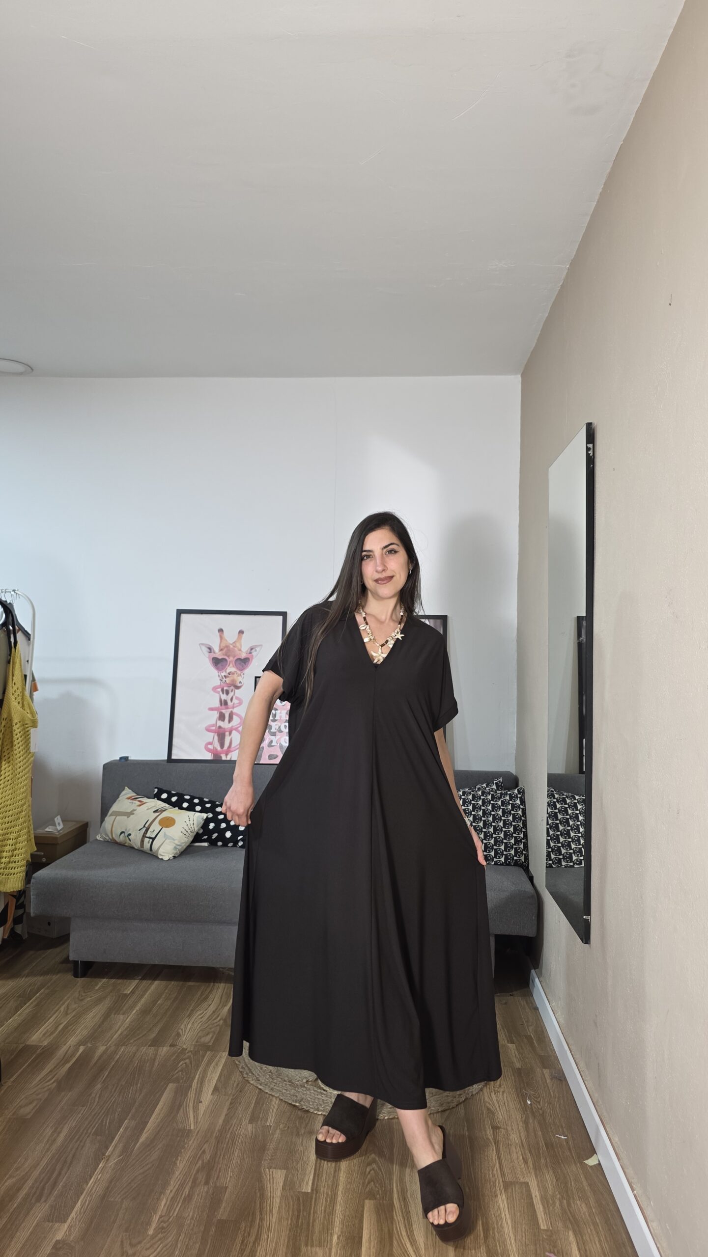 20260327_200506 VESTIDO SEMICURVI PARIS - Imagen 1