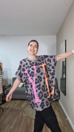 CAMISETA CURVI LEOPARDO