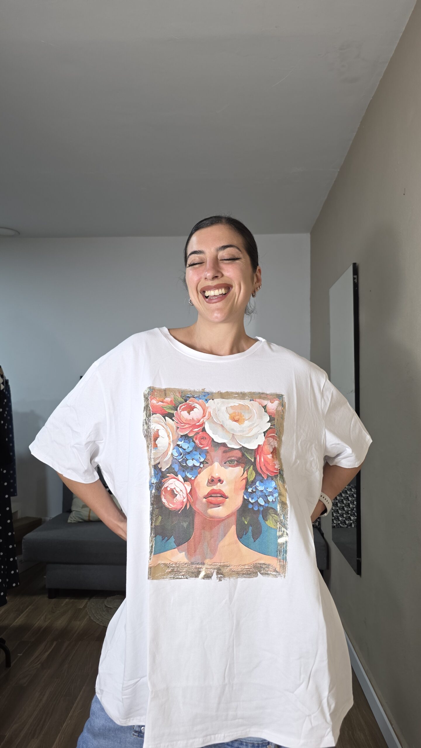 20260410_195700 CAMISETA CURVI FRIDA - Imagen 1