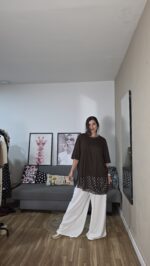 CAMISETA CURVI ASIMETRICA CON LUNARES - Imagen 7