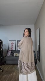 CAMISETA CURVI ASIMETRICA CON LUNARES - Imagen 6