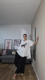 CAMISETA CURVI PERRO LUNARES - Imagen 6