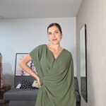 CAMISETA CURVI CRUZADA DRAPEADA