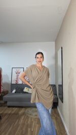 CAMISETA CURVI CRUZADA DRAPEADA - Imagen 11