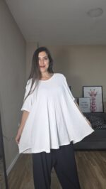 CAMISETA CURVI EVASE DRAPEADA - Imagen 12