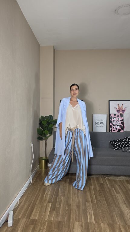PANTALON CURVI RAYAS CELESTE