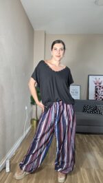 CAMISETA CURVI PICO TACHUELAS - Imagen 4