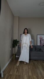 PONCHO CURVI BORDADO - Imagen 5
