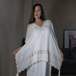 PONCHO CURVI BORDADO