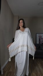 PONCHO CURVI BORDADO