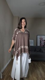 PONCHO CURVI BORDADO - Imagen 8