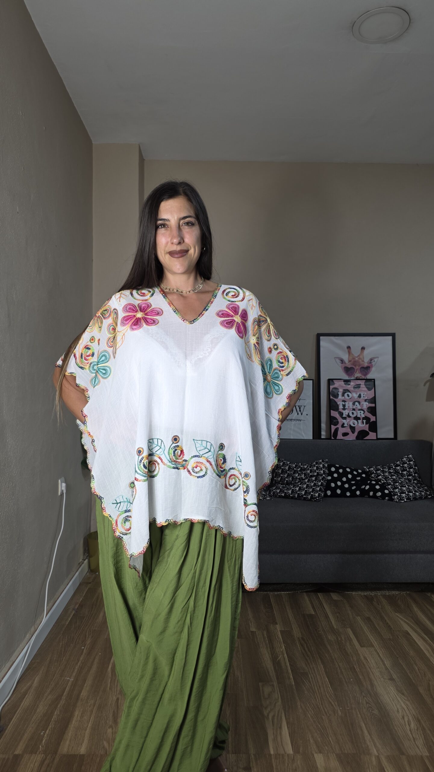 20260717_195110 PONCHO CURVI MULTICOLOR - Imagen 1