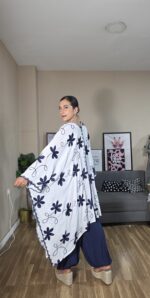 QUIMONO CURVI BLANCO Y AZUL - Imagen 3