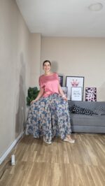 PANTALON SEMICURVI SEDA FLORES - Imagen 3