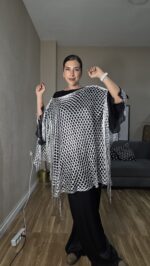 PONCHO PLATA FLECOS - Imagen 2