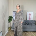 CAMISETA CURVI CRUZADA LEOPARDO