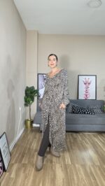 CAMISETA CURVI CRUZADA LEOPARDO