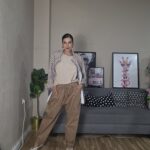 JOGGER CURVI BOTONES