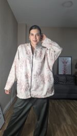 BOMBER CURVI ANTE BORDADA