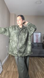 BOMBER CURVI ANTE BORDADA - Imagen 2